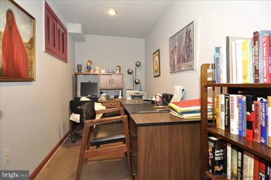 4504 Valley Forge Dr, Rockville, MD 20853 - photo 5