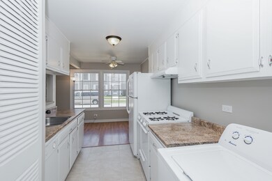 418 James Ct unit C, Glendale Heights, IL 60139 - photo 5