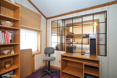 1047 E Prairie Ave, Des Plaines, IL 60016 - photo 2