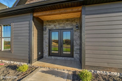 05_WaterstoneDrive_138_FrontEntry