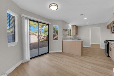 1808 Navarre Ln, Henderson, NV 89014 - photo 5