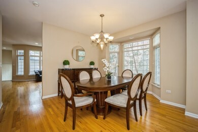 4246 Linden Tree Ln, Glenview, IL 60026 - photo 3