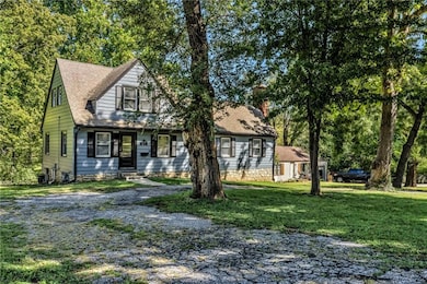 818 W 30th St, Independence, MO 64055 - photo 2