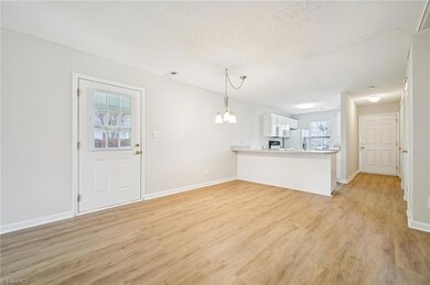 2431 Moran St unit C, Burlington, NC 27215 - photo 6