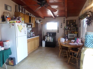 854 E 11th Ave, Blythe, CA 92225 - photo 3