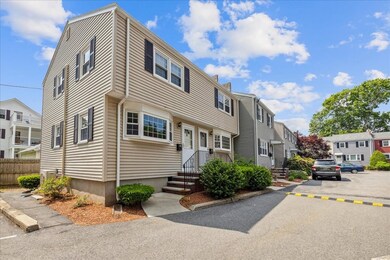 98 Cedar St unit 28, Wakefield, MA 01880 - photo 2