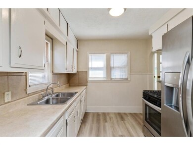 2807 56th St, Des Moines, IA 50310 - photo 7