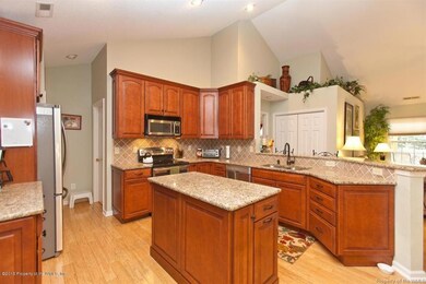 4kitchen2608SirThomasWayWilliamsbsurgvir