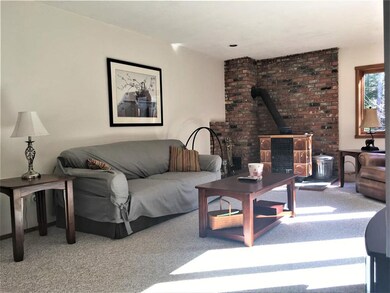 12 Porcupine Ln unit M935, Wilmington, VT 05363 - photo 6