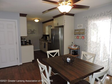 Kitchen / Dining area