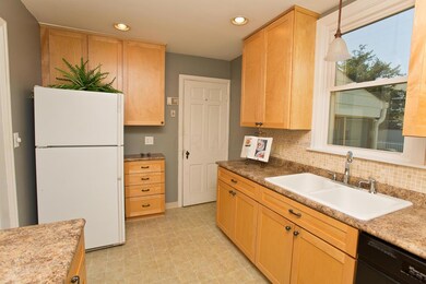 555 Richards Kitchen