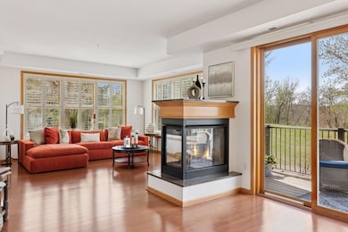 Corner unit overlooking path to the lake & the beautiful grounds. 2 Bedroom, 2 Bathroom, main floor living.