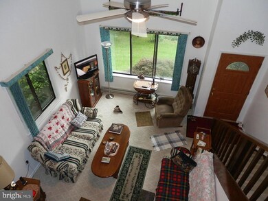 20705 Oriole Cir unit B, Hagerstown, MD 21742 - photo 2