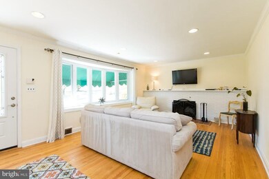 2203 Westridge Rd, Lutherville Timonium, MD 21093 - photo 3