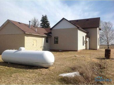 26311 Fostoria Rd, Genoa, OH 43430 - photo 2