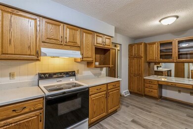 2761 V Ave, Waukee, IA 50263 - photo 6
