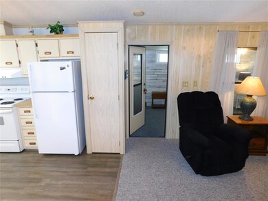 5531 Barbara St, Zephyrhills, FL 33542 - photo 6