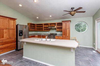 04-Kitchen MS_3451-Edit.jpg 2031