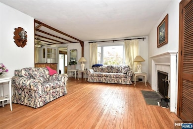 31 Campbell St, Waldwick, NJ 07463 - photo 3