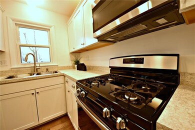 593 Daugherty St, Columbus, IN 47201 - photo 5