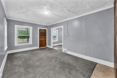 1561 E 204th St, Euclid, OH 44117 - photo 4