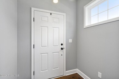 11-web-or-mls-30-hillard-ln