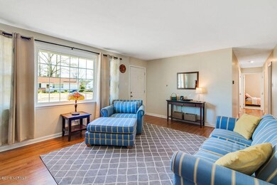 813 Edgewood Dr, Jacksonville, NC 28540 - photo 4