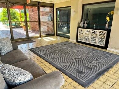 406 Paradise Rd unit 3E, Swampscott, MA 01907 - photo 5