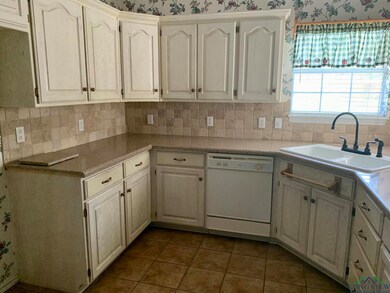 1224 Spring Branch Dr, Tyler, TX 75703 - photo 6