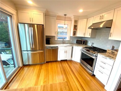 26 Eastnor Rd unit 2, Newport, RI 02840 - photo 2