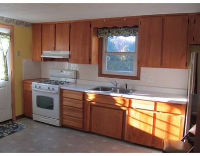 7 Huron Dr, Hudson, MA 01749 - photo 3