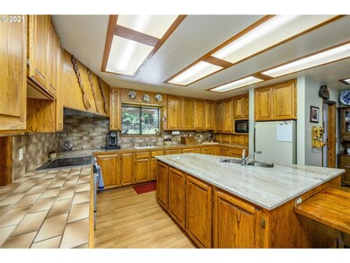 3431 SW Redmond Hill Rd, McMinnville, OR 97128 - photo 7