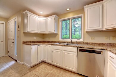 15 Lindsey Way, Goffstown, NH 03045 - photo 6