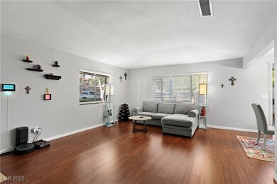 735 Apple Tree Ct, Henderson, NV 89014 - photo 7