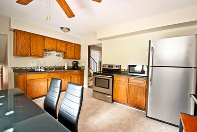 5401 Paladim Rd, Columbus, OH 43232 - photo 3