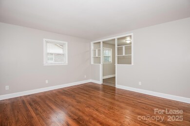 4423 Brooktree Dr, Charlotte, NC 28208 - photo 4