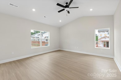 4112 Bolo Dr, Charlotte, NC 28215 - photo 4