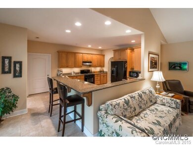 Open kitchen w/breakfast bar