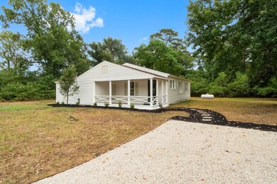 Conveniently located close to Downtown Coldspring
