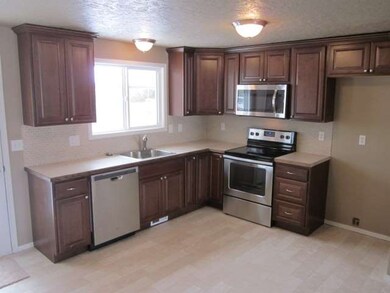 504 Whitecloud Cir, Homedale, ID 83628 - photo 2