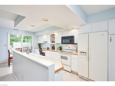 738-2 Claridge Ln, Aurora, OH 44202 - photo 2