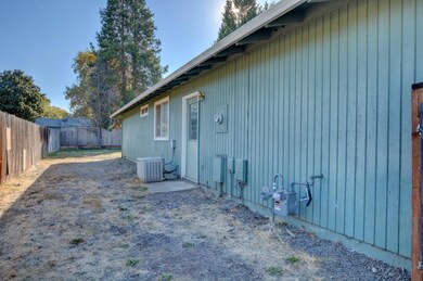 106 Shadowwood Ct, Central Point, OR 97502 - photo 6