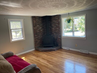 14 Dorena St, Blackstone, MA 01504 - photo 4