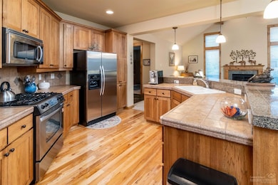 19451 Amber Meadow Dr, Bend, OR 97702 - photo 6