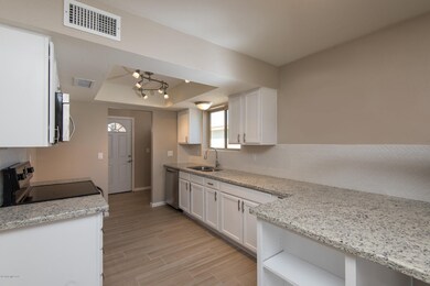 9609E3rdSt-11