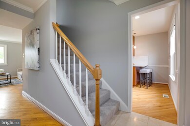 9662 Lindenbrook St, Fairfax, VA 22031 - photo 5