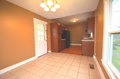 649 Beaumont Ave, Harrodsburg, KY 40330 - photo 4