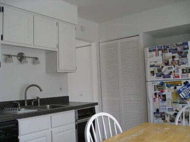 18663 Golfview Dr, Hazel Crest, IL 60429 - photo 5