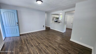 276 Pecan St, Jacksonville, FL 32211 - photo 5
