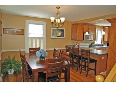 8 Sagamore St, Newport, RI 02840 - photo 5